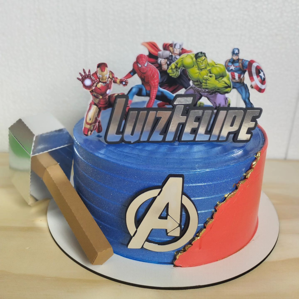 Bolo Decorado Vingadores