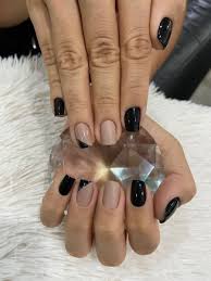 unhas-decoradas-bege-e-preto