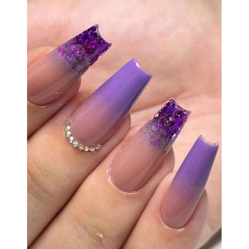 unhas-decoradas-de-roxo