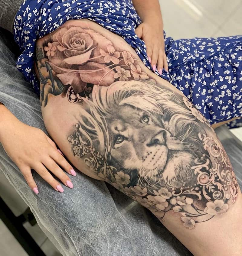 Tattoo on thigh