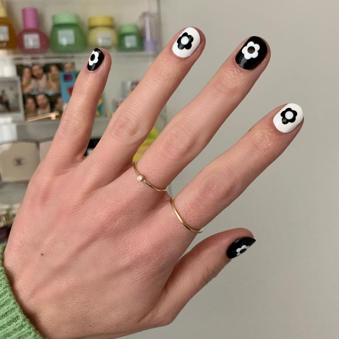 Easy Decorated Nail