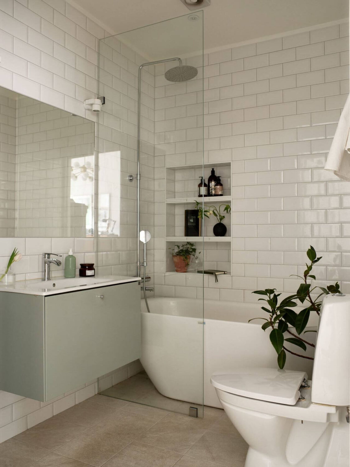 Simple bathroom