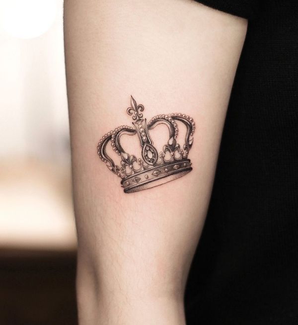 crown tattoo