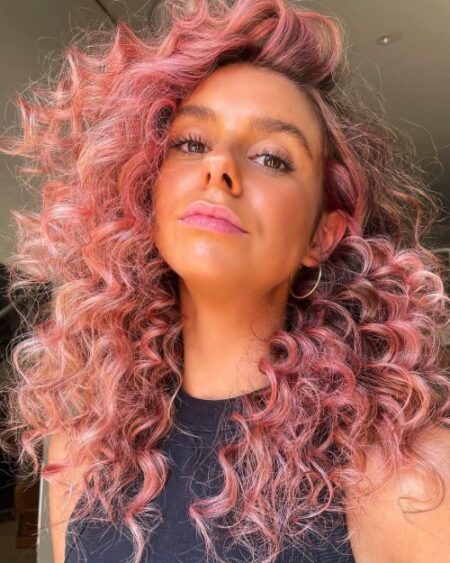 cabelo-rosa-pastel-feminino