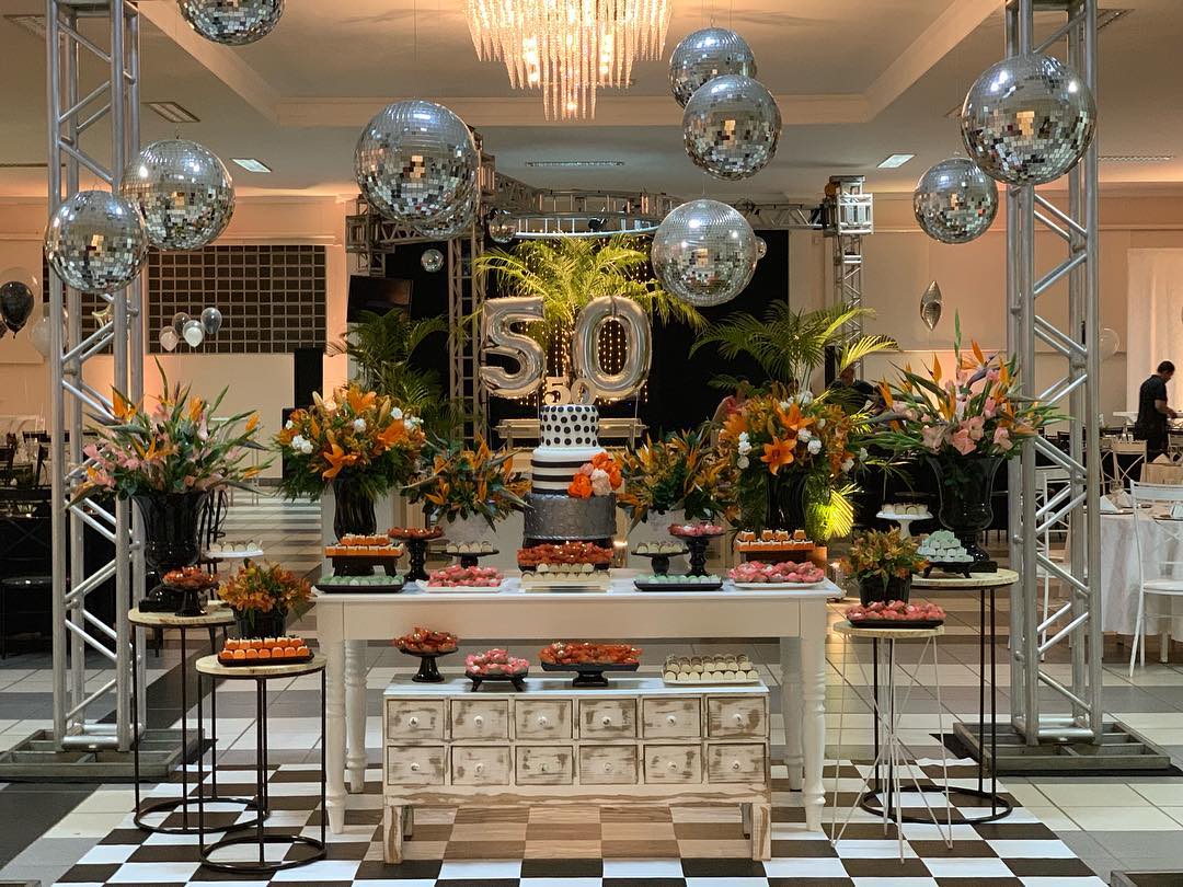 ideias-de-decoracao-de-aniversario-50-anos