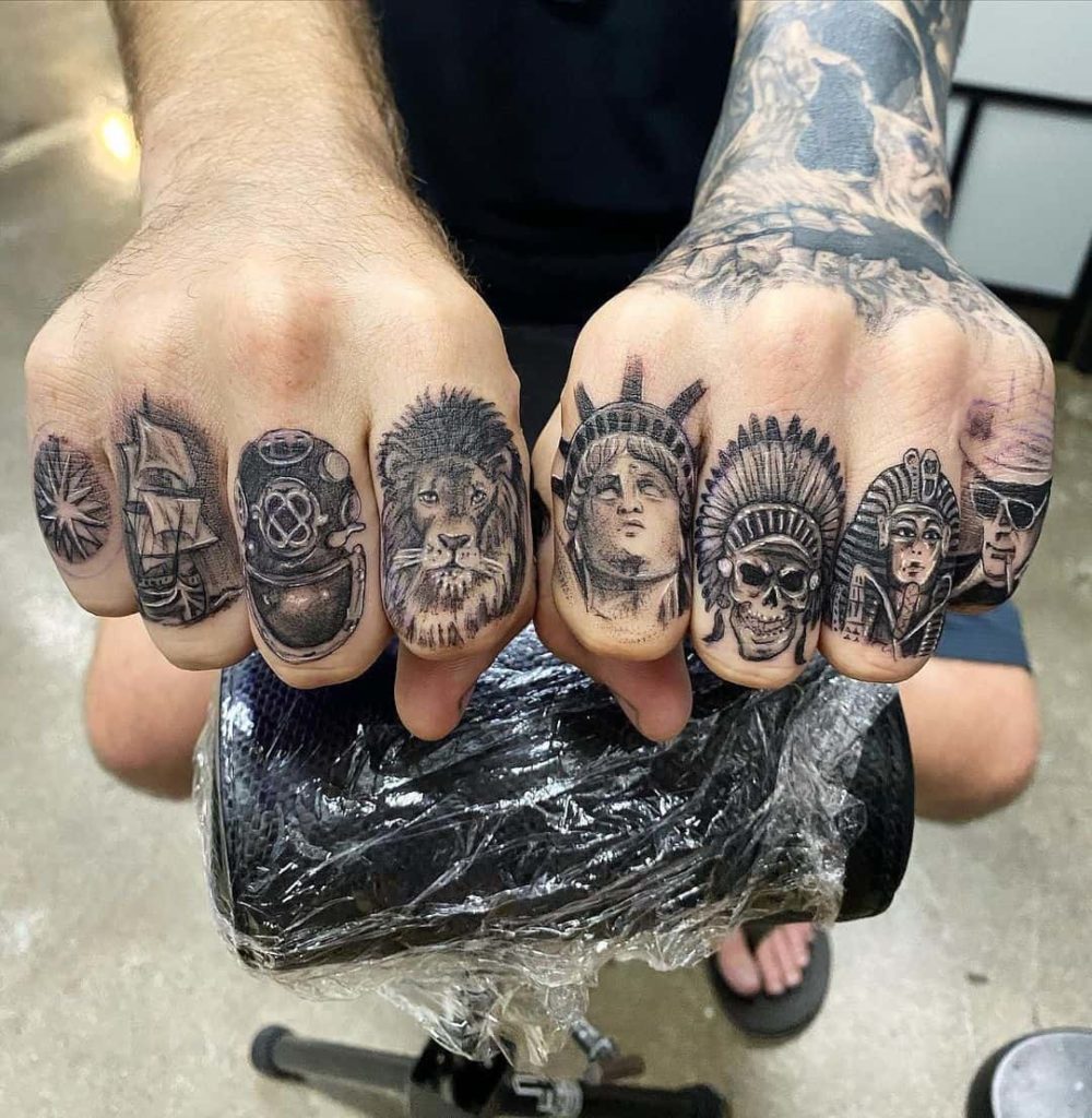 finger tattoo