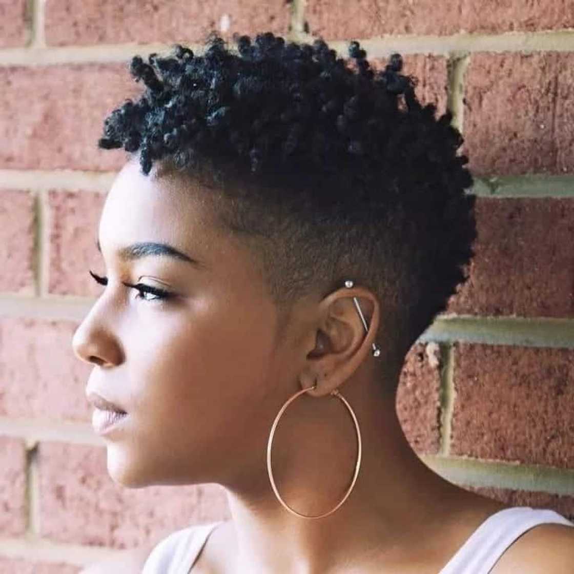 women's short afro hair