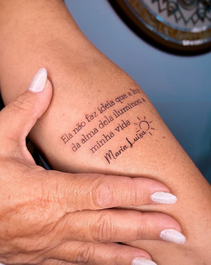 tatuagem feminina no antebraço frases