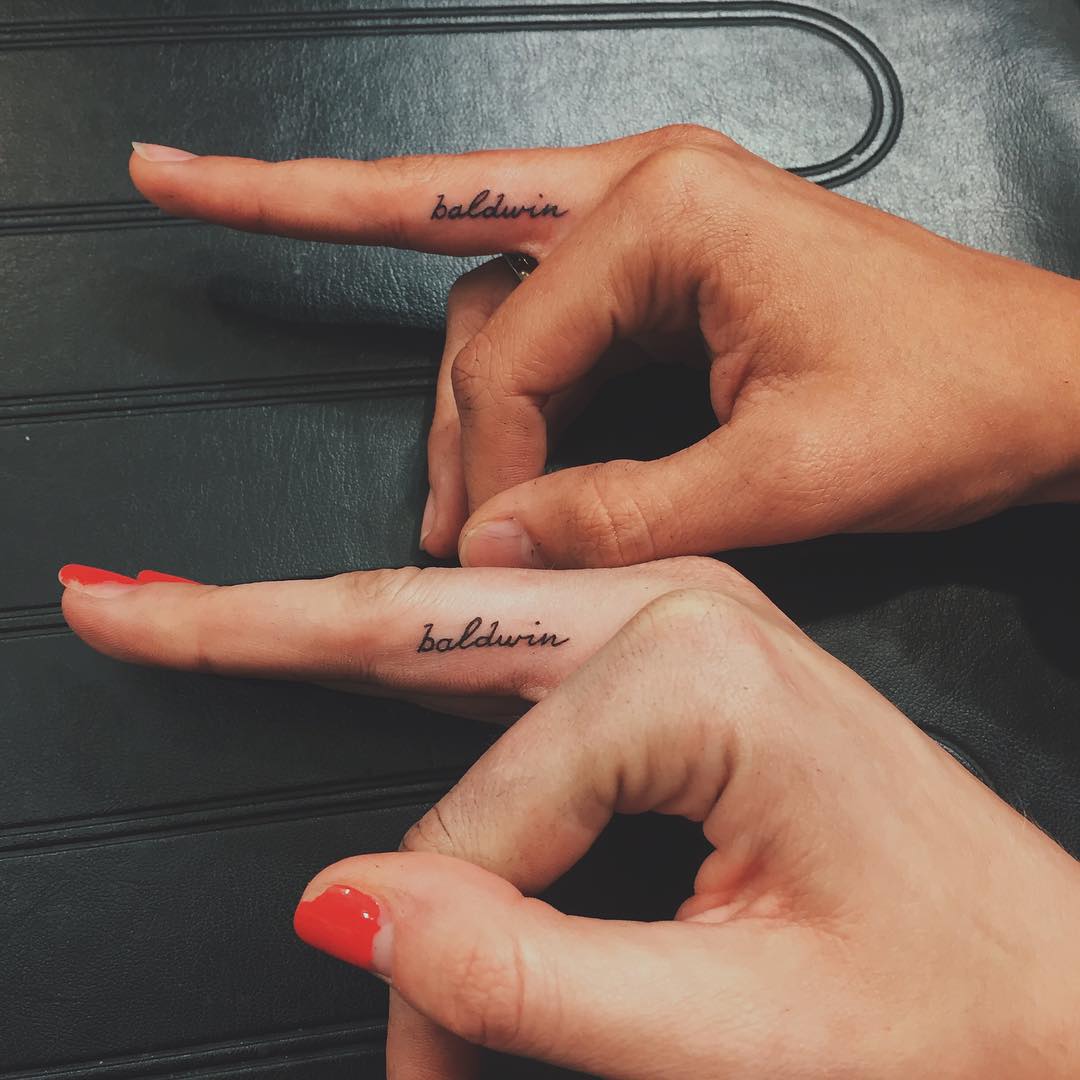 finger tattoo