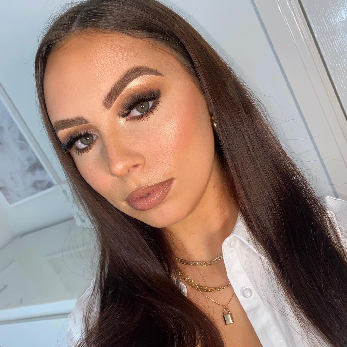 brown makeup