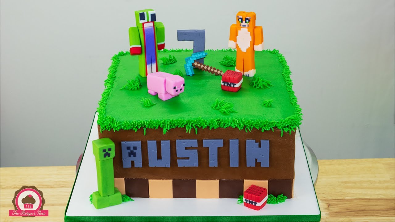 Minecraft decorated cake