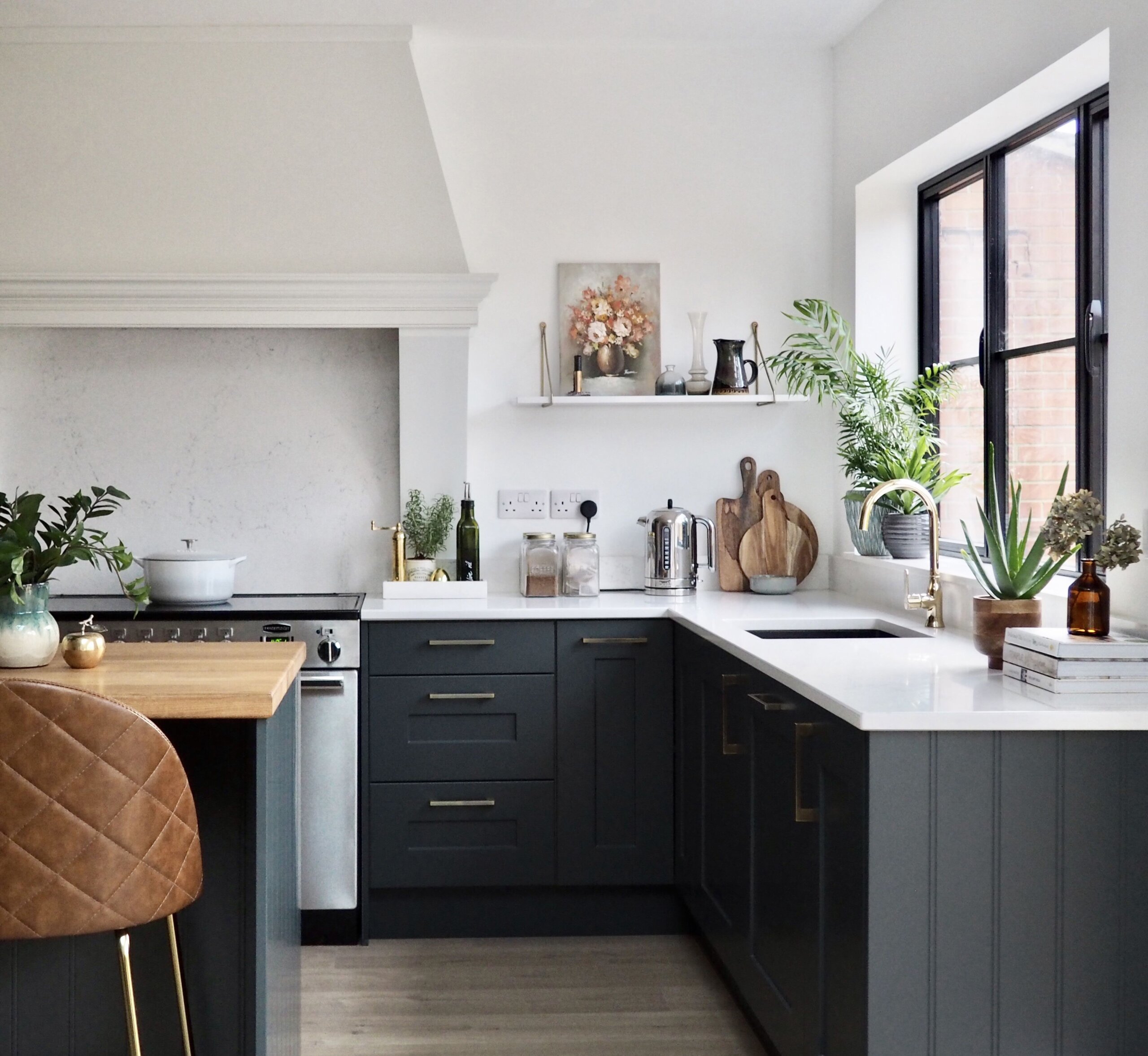 Black And White Kitchen Decoration