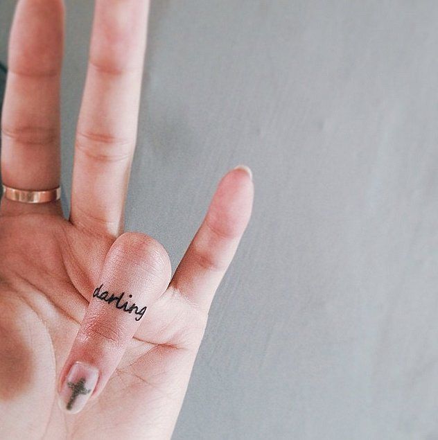 finger tattoo