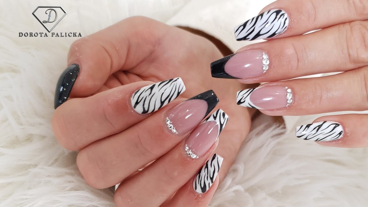 Zebra Decorated Nail