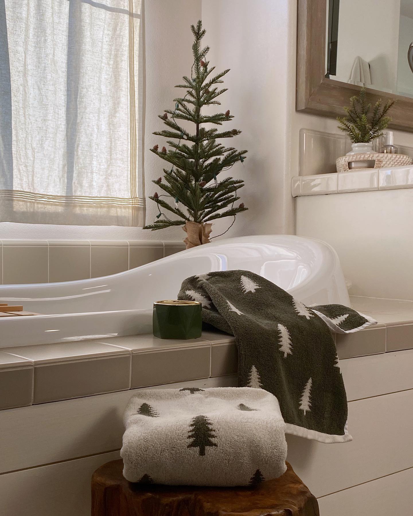 christmas decoration for bathroom