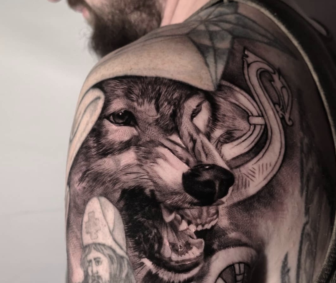 wolf tattoo