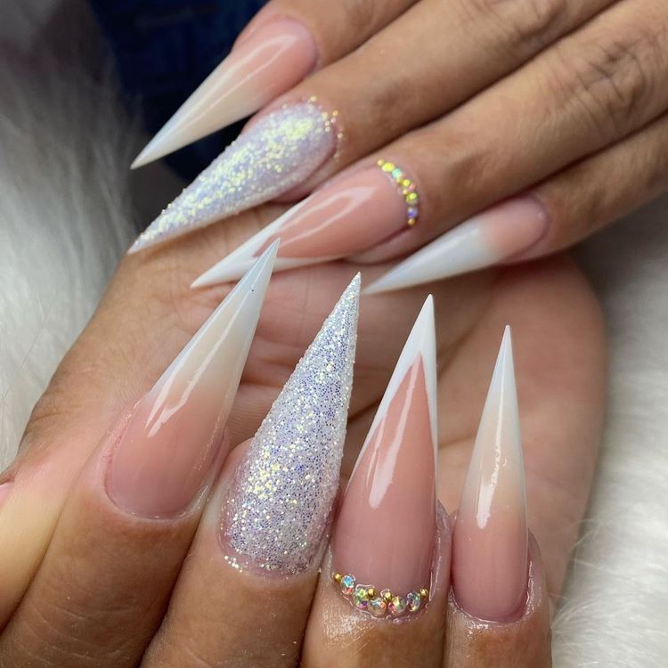 Unhas Stiletto Decoradas