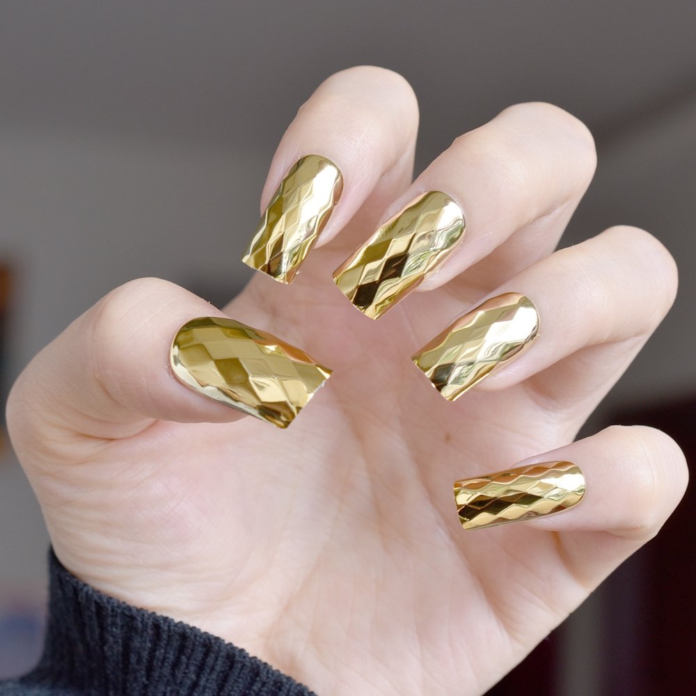 Golden Decorated Nail