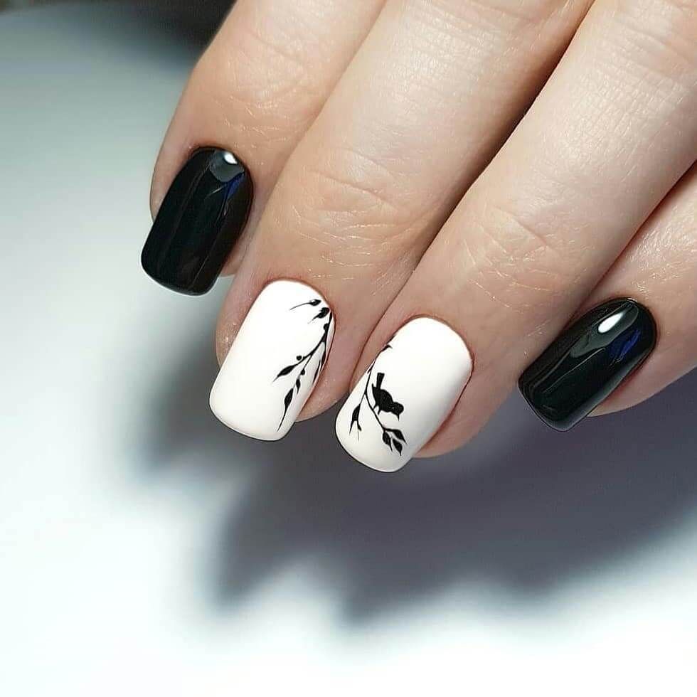 Decorated nails in black and white