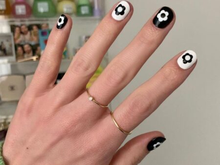 Black and White Decorated Nail