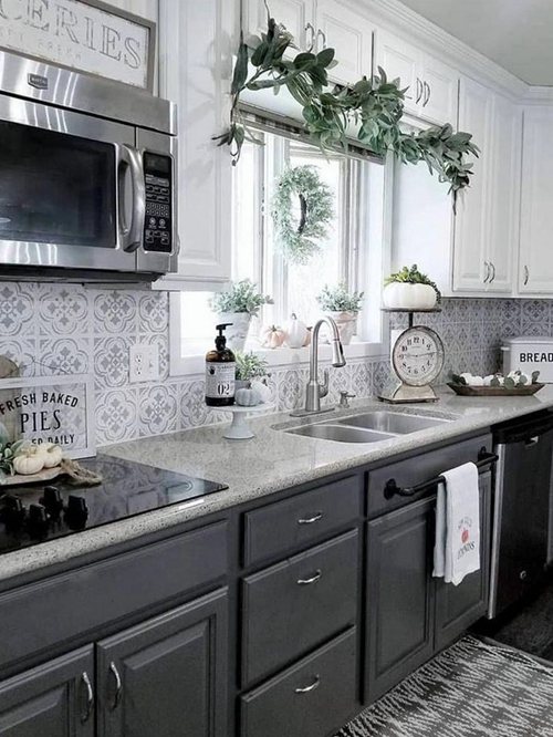 Black And White Kitchen Decoration