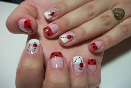 Unhas Decoradas Joaninha