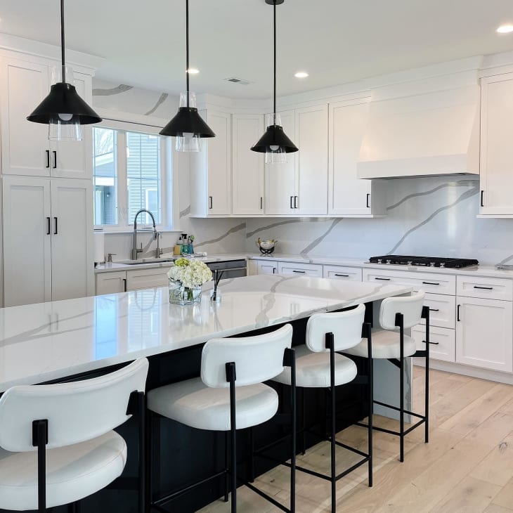 Black And White Kitchen Decoration