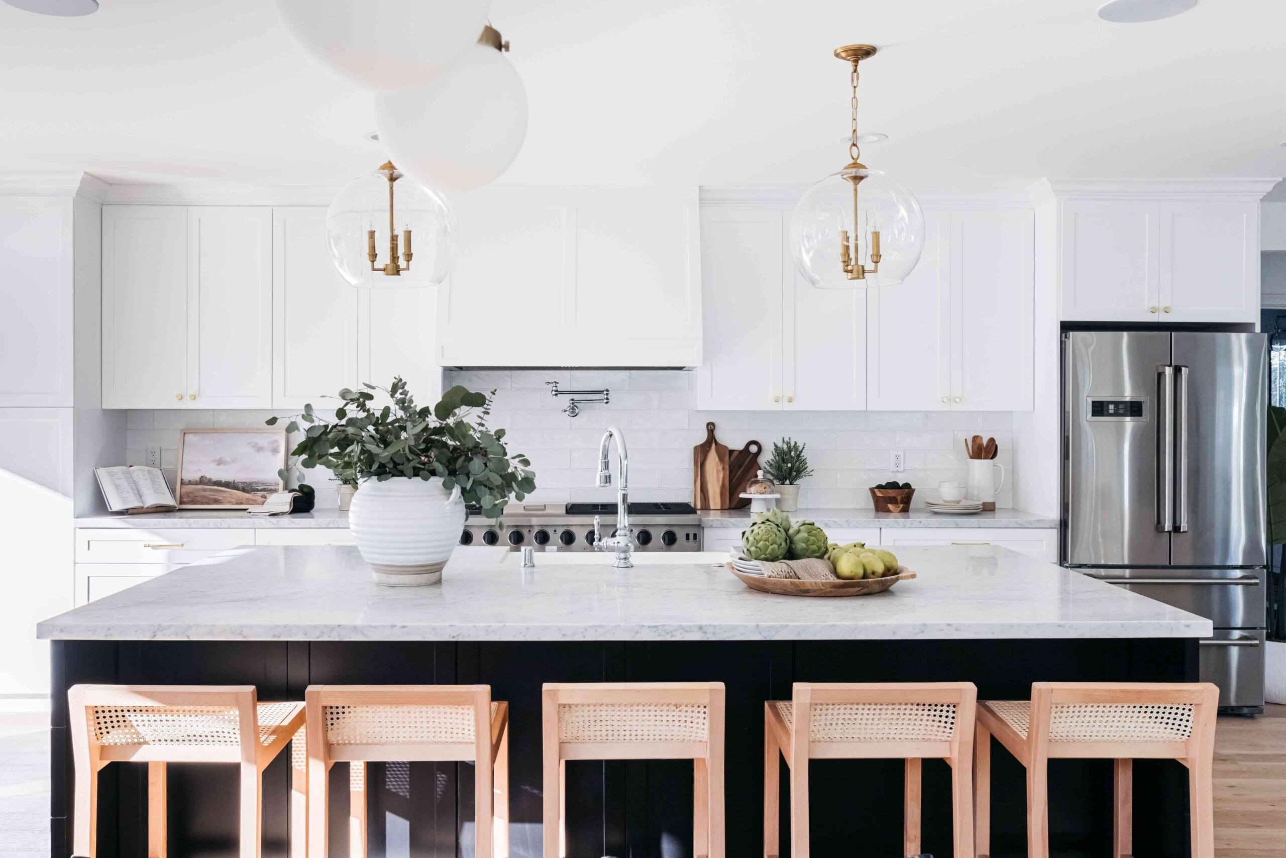 Decoration of White Kitchens