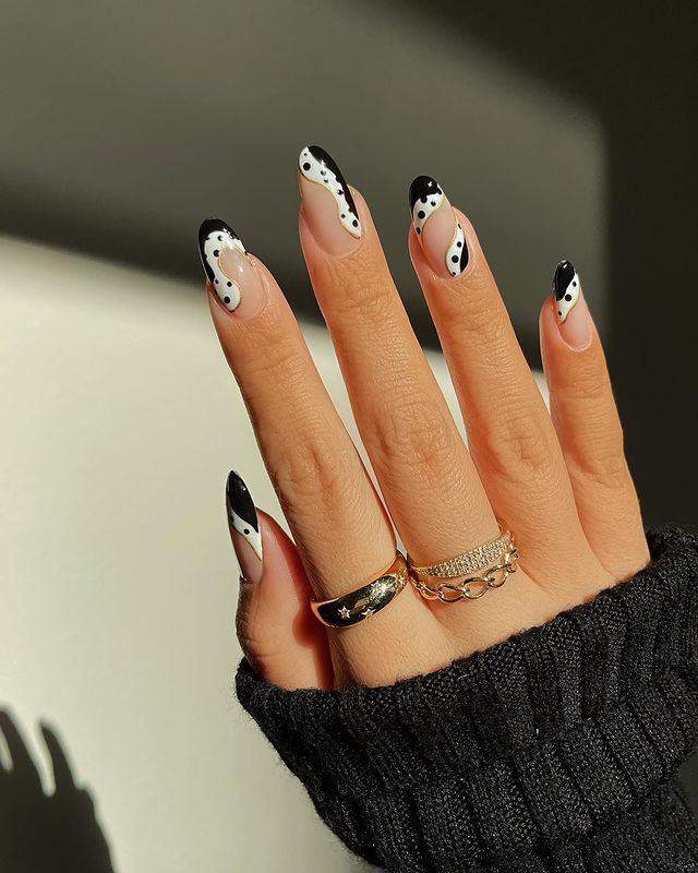 Decorated nails in black and white