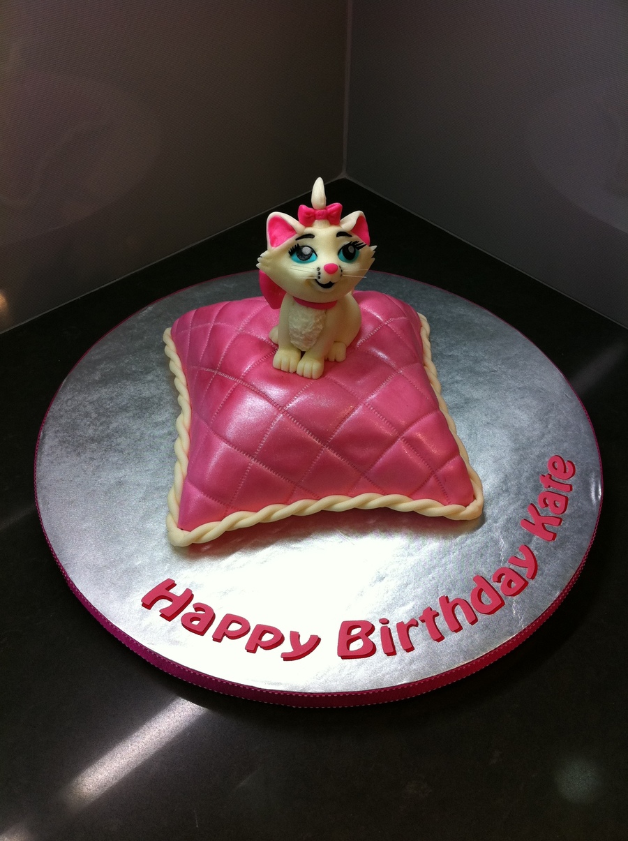 Cake Decorated Kitten Marie