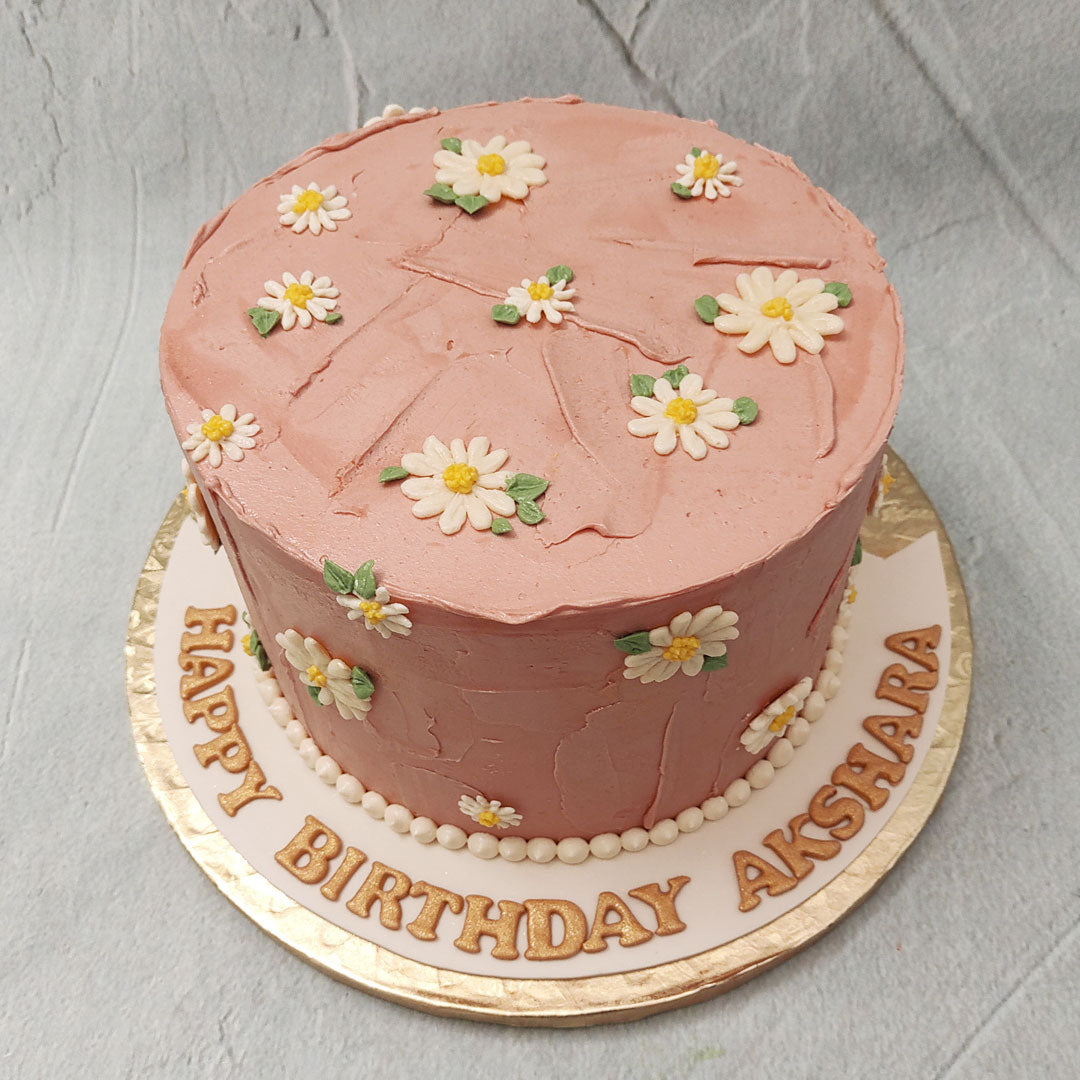 Decorated Cake Daisies