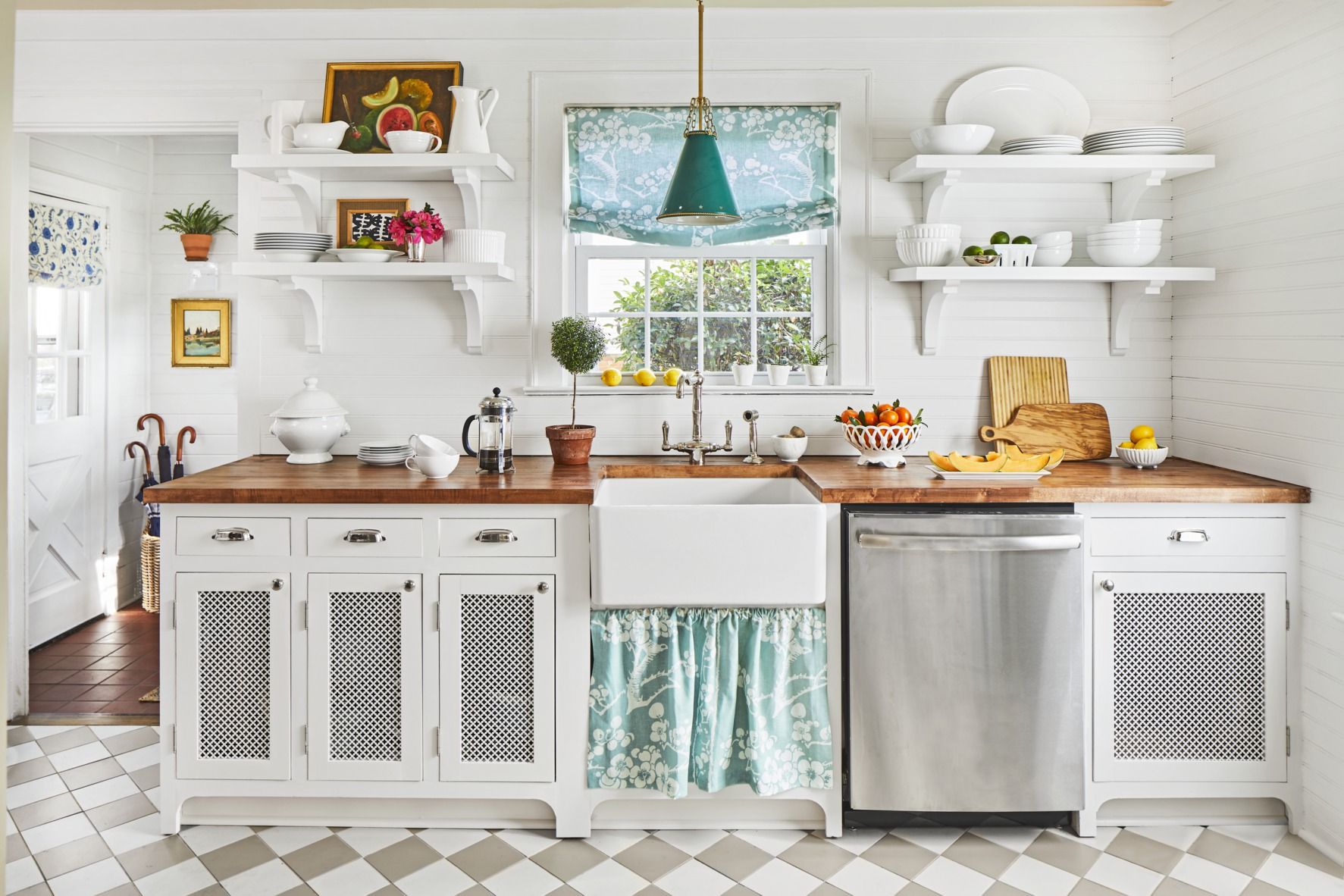 Decoration of White Kitchens