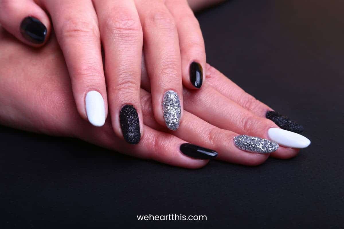 Decorated nails in black and white