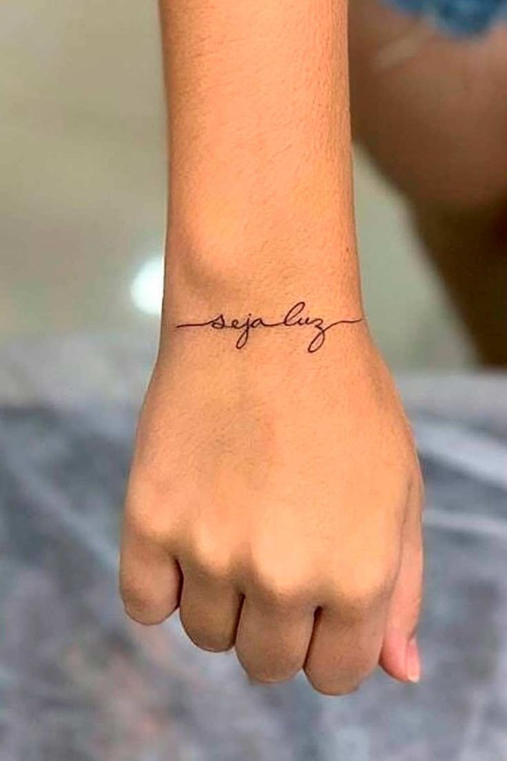 tatuagem feminina pequena