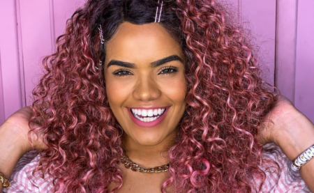 cabelo-rosa-pastel-feminino