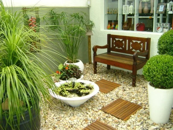 Quintal Decorado com Plantas