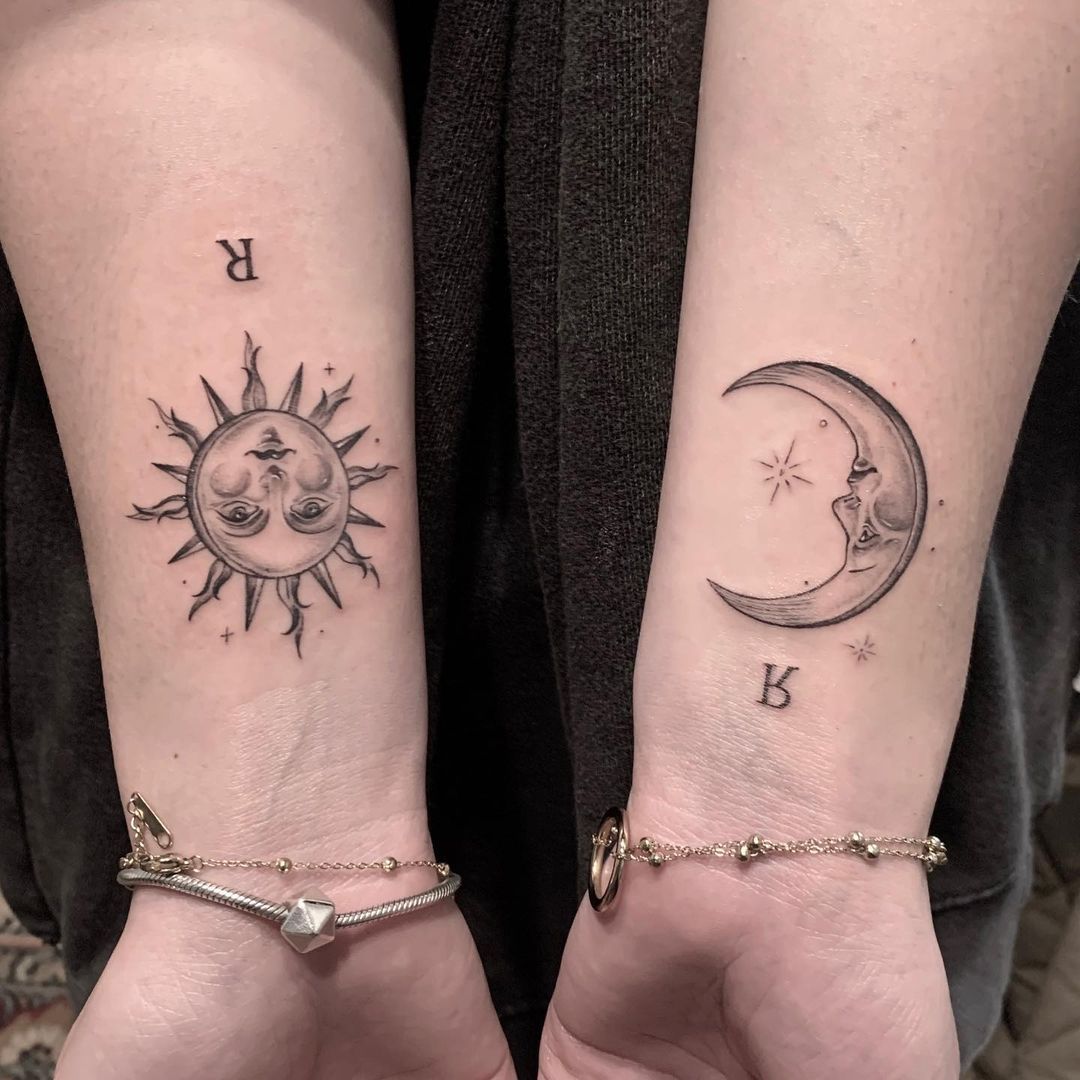 Tatuagem De Sol E Lua