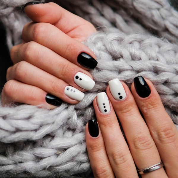 Unhas Decoradas Em Preto E Branco