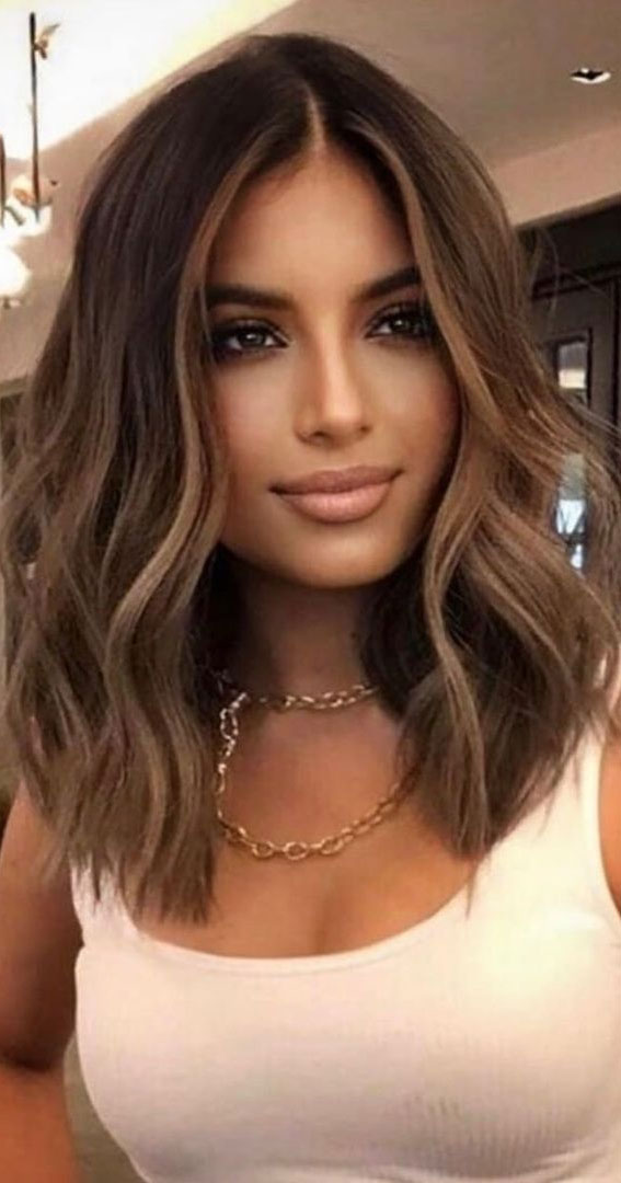 women's medium layered haircut