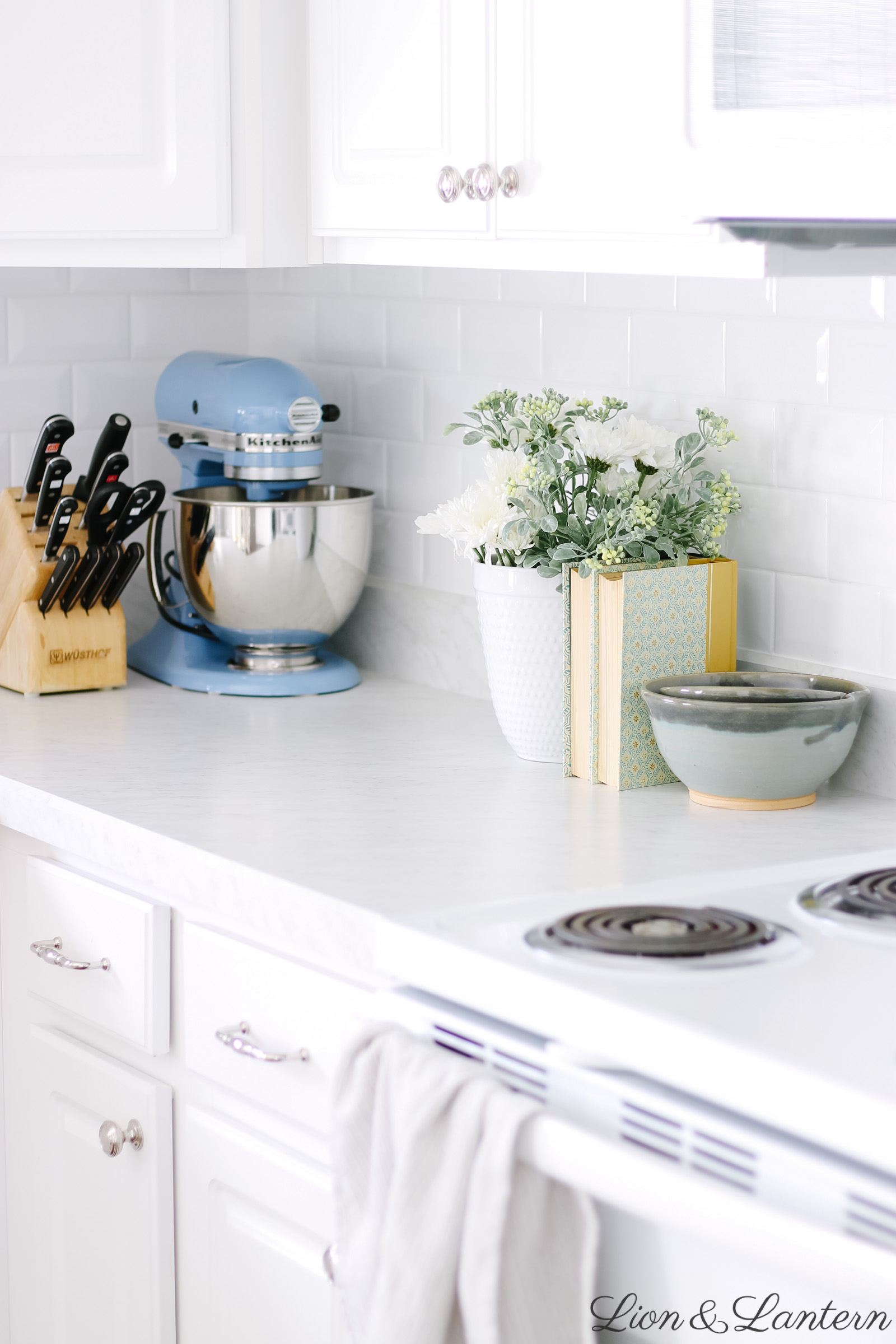 Decoration of White Kitchens