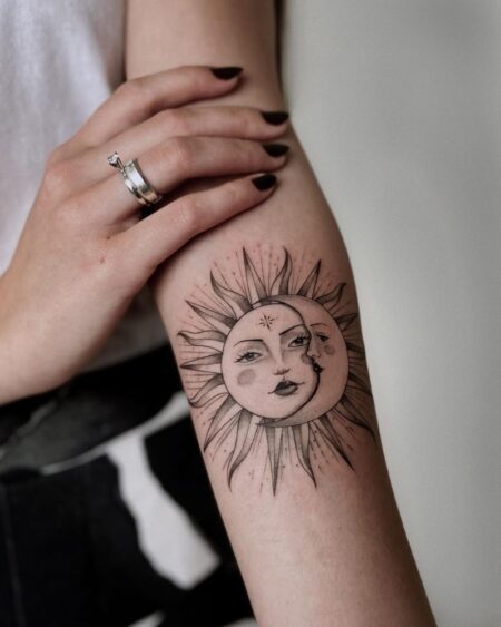 tatuagem-feminina-sol-e-lua