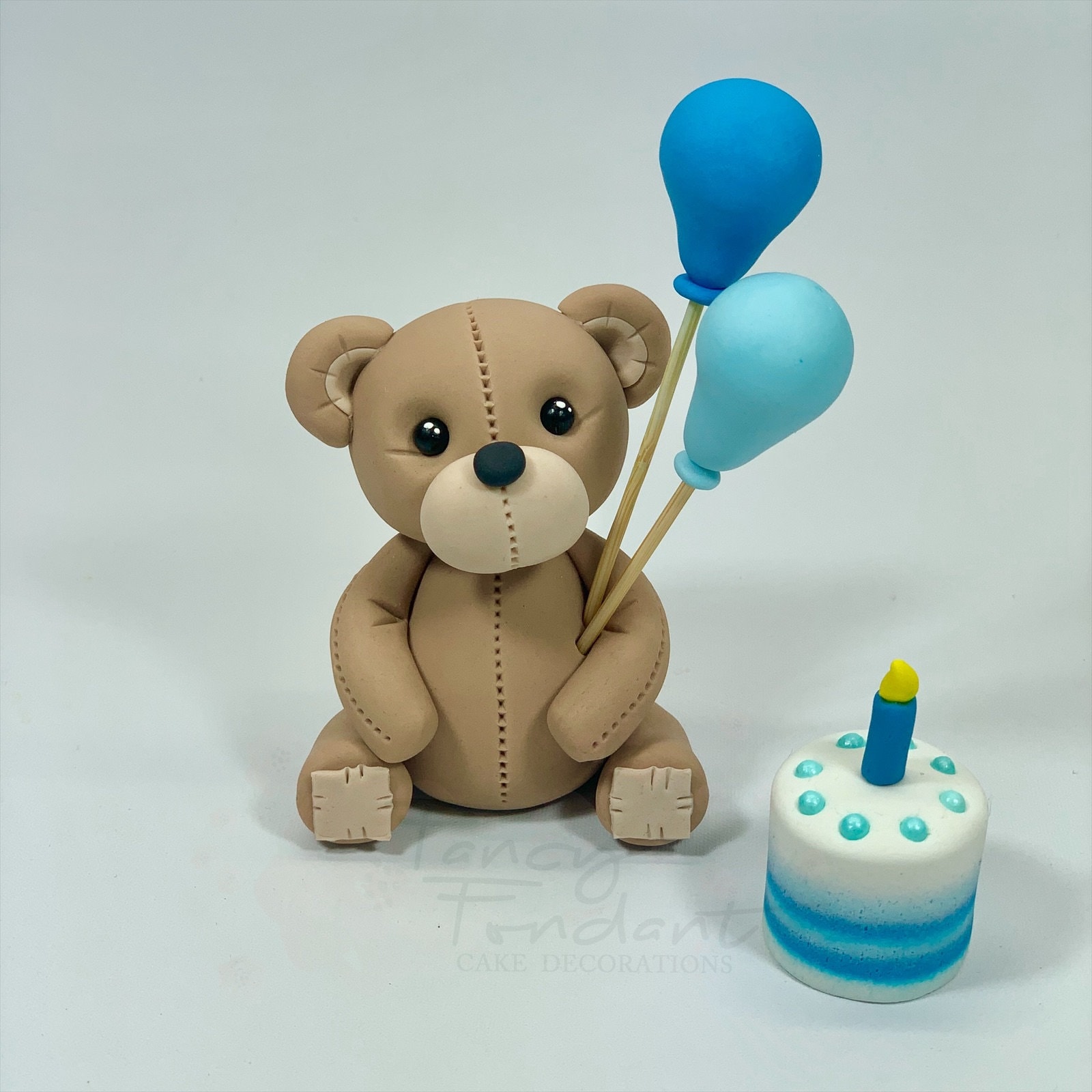 Teddy bear decorated cake