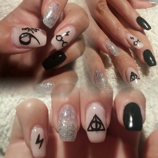 Harry Potter Decorated Nail