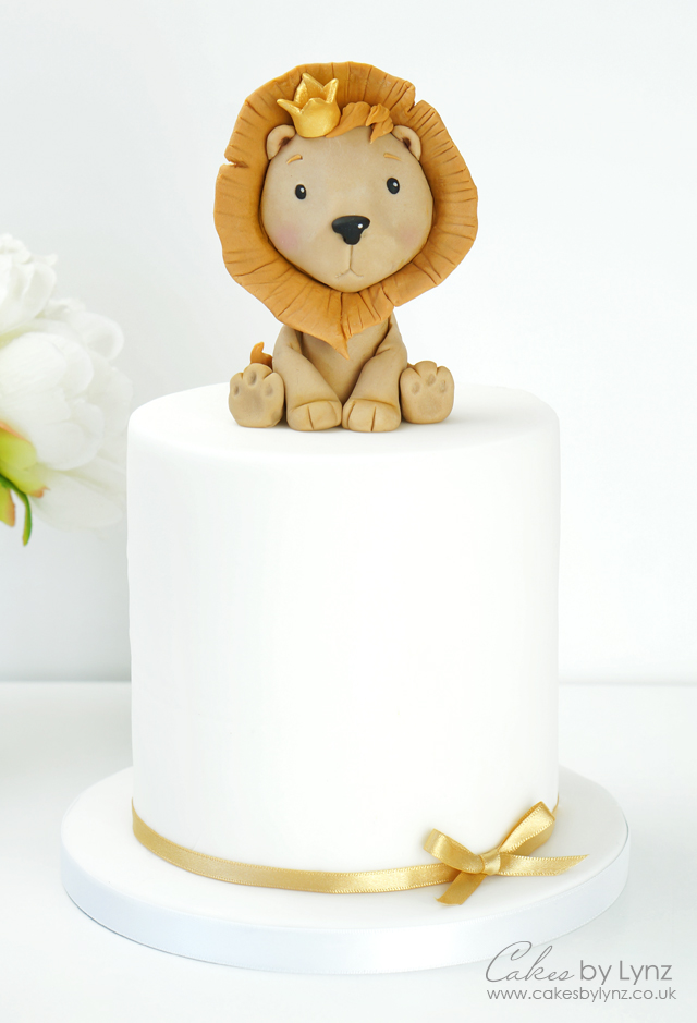 Lion Decorated Cake