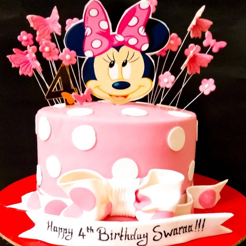 Minnie Decorated Cake