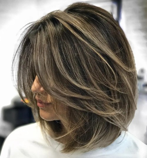 women's medium layered haircut