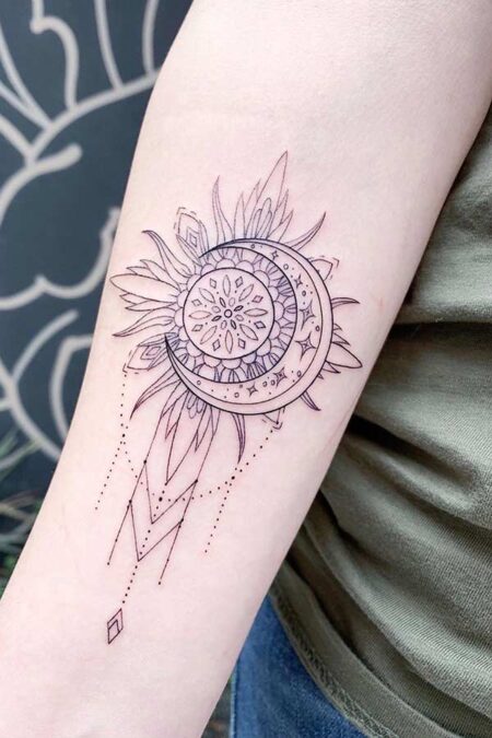 tatuagem-feminina-sol-e-lua