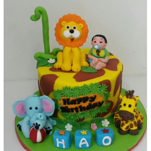 Lion Decorated Cake