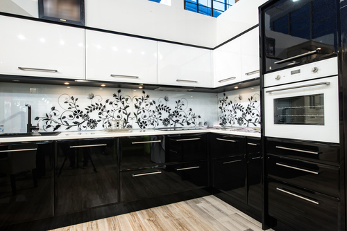 Black And White Kitchen Decoration