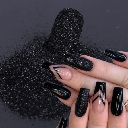 Black and White Decorated Nail